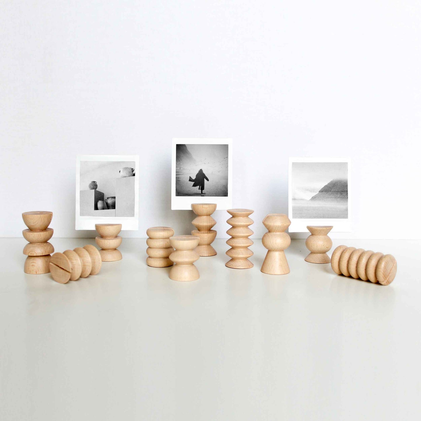 Totem Family - 10 Picture / Postcard Stands-0