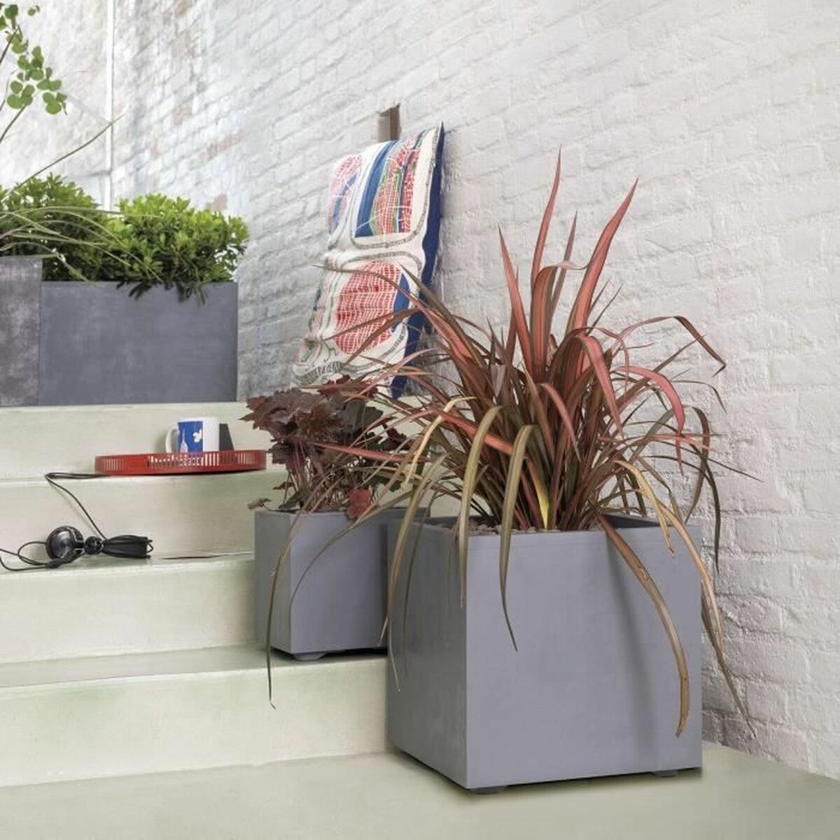 Plant pot Deroma-3