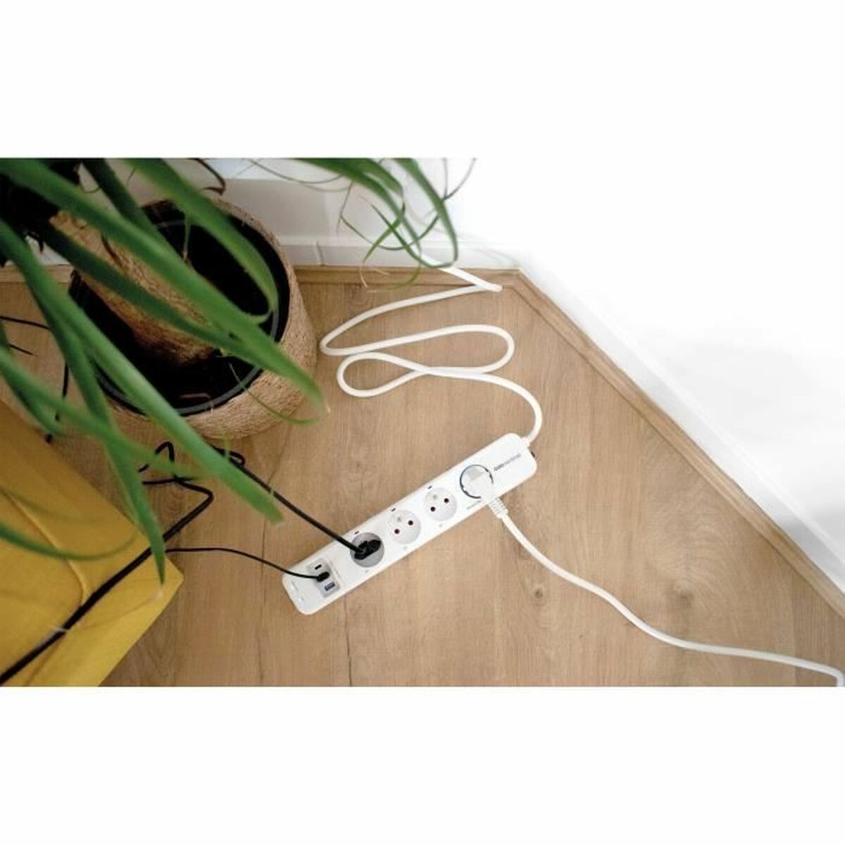 4-socket plugboard without power switch SCS SENTINEL SmartPlug 240 V-2