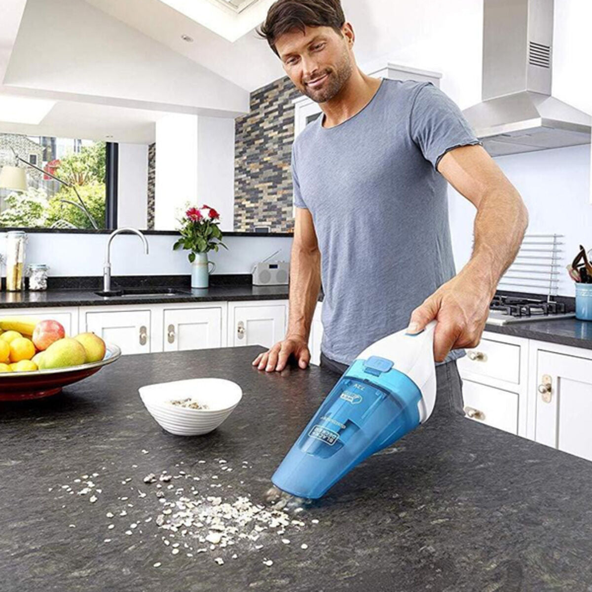 Cyclonic Hand-held Vacuum Cleaner Black & Decker WDC115WA-QW 0,38 L 65 dB 7W-2