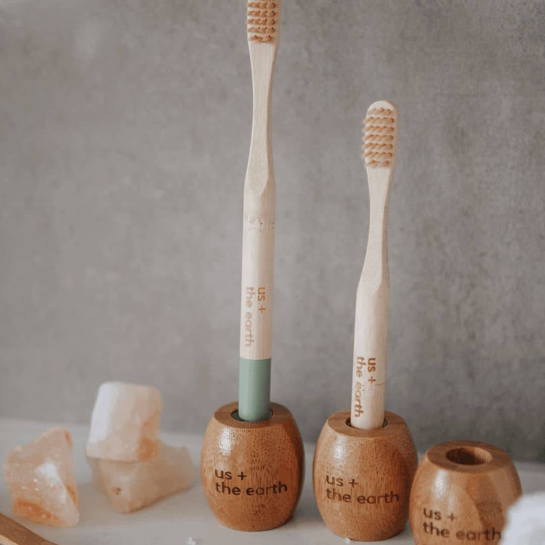 NNEDSZ Bamboo Toothbrush Stand-2
