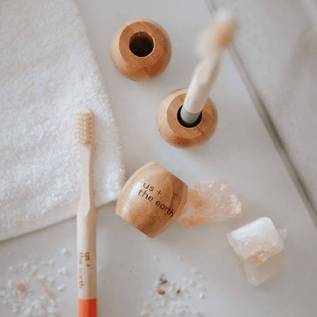 NNEDSZ Bamboo Toothbrush Stand-3