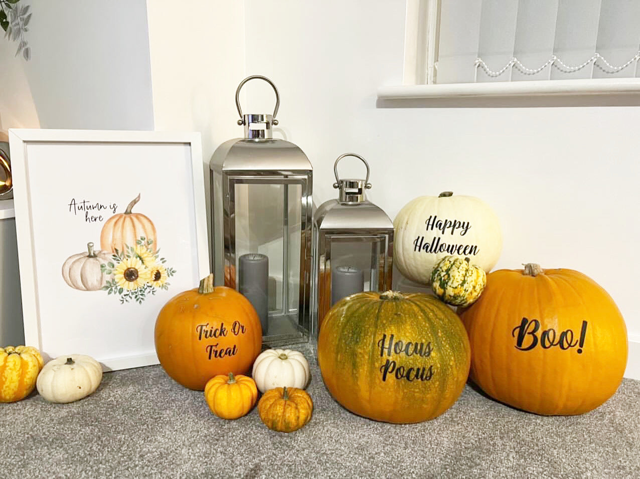 Set Of 4 Black Ona Font Halloween Pumpkin Window Door Halloween Sticker Labels-0